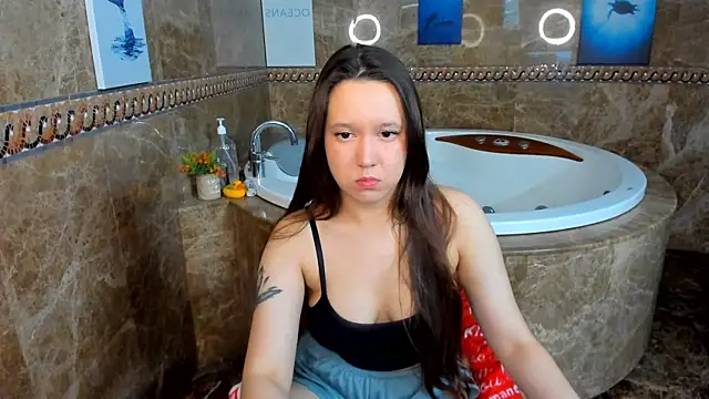 Mira Karter online show from 05/17/26, 02:55