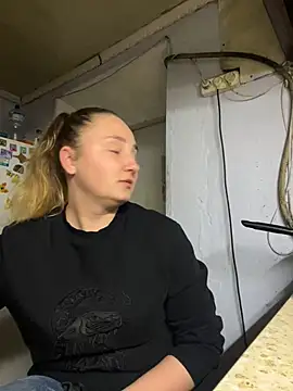 Joannakiss online show from 03/11/25, 08:42