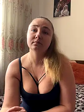 Joannakiss online show from 11/17/25, 11:47