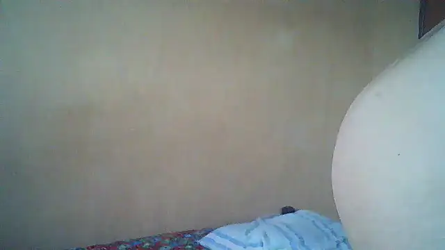 Snapshot of Lucy_White__ chatting on 03/27/26, 06:31 Lucy White online show from 03/27/26, 06:31