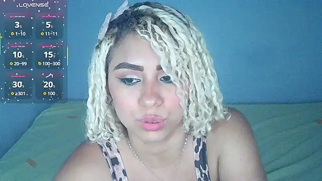 Snapshot of Lucy_White__ chatting on 01/18/26, 07:06 Lucy White online show from 01/18/26, 07:06
