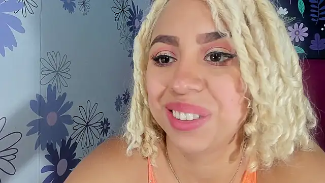 Lucy White   online show from 09/20/25, 09:20