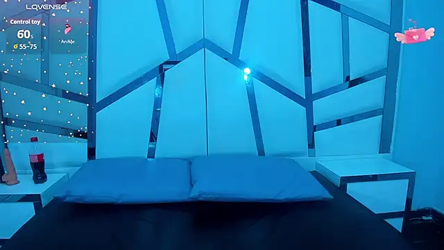 Lucy White   online show from 12/19/25, 08:00