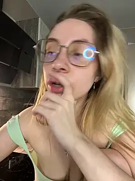 Kitty Katrine online show from 05/15/26, 06:06