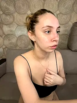 Kitty Katrine online show from 11/17/25, 11:14