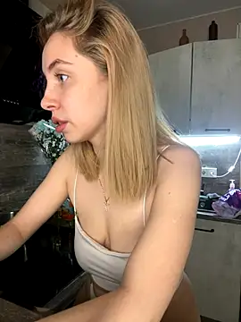 Kitty Katrine online show from 12/04/25, 02:27