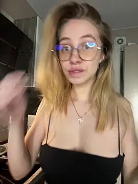 Kitty Katrine online show from 04/17/26, 05:05