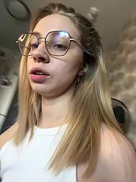 Kitty Katrine online show from 03/20/26, 07:31