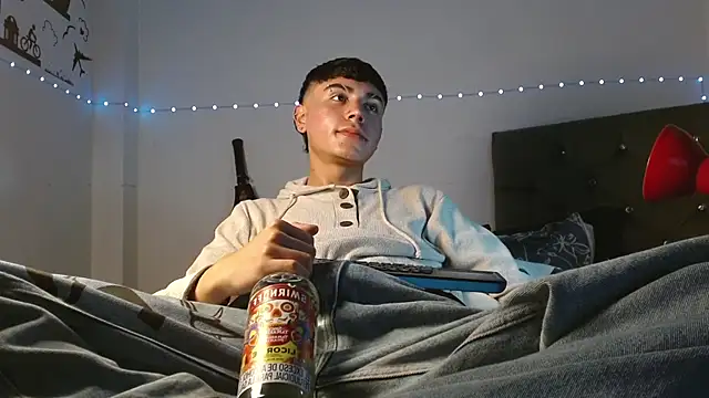 Snapshot of Im_juanda chatting on 02/22/25, 10:42 Im juanda online show from 02/22/25, 10:42