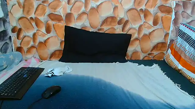 AfricanBigAssxx98 online show from 11/06/25, 09:19