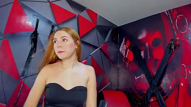 Snapshot of Hana_and_Zeta chatting on 12/22/25, 12:38 Hana and Zeta online show from 12/22/25, 12:38