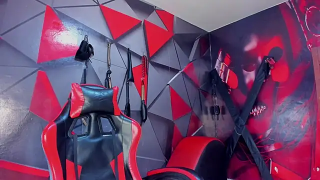 Snapshot of Hana_and_Zeta chatting on 01/13/26, 12:42 Hana and Zeta online show from 01/13/26, 12:42