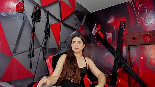 Hana and Zeta online show from 09/20/25, 12:10