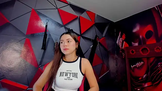 Hana and Zeta online show from 10/05/25, 12:07