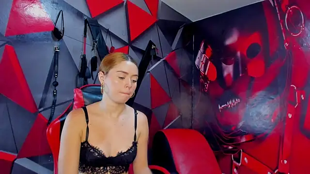 Hana and Zeta online show from 12/19/25, 12:51