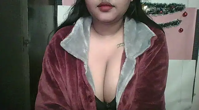 Snapshot of Your-love-12 chatting on 01/04/25, 05:27 Your-love-12 online show from 01/04/25, 05:27