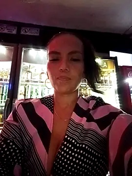 mariana mauricio hot online show from 10/04/25, 01:40