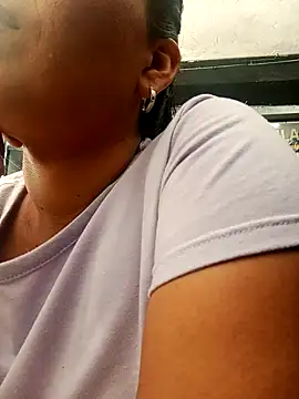 mariana mauricio hot online show from 10/08/25, 08:09