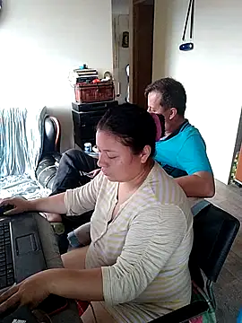 Snapshot of ZuriandAlex chatting on 03/03/25, 10:42 ZuriandAlex online show from 03/03/25, 10:42