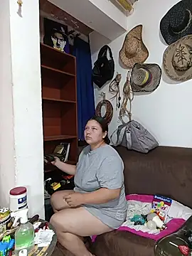 Snapshot of ZuriandAlex chatting on 01/31/26, 10:41 ZuriandAlex online show from 01/31/26, 10:41