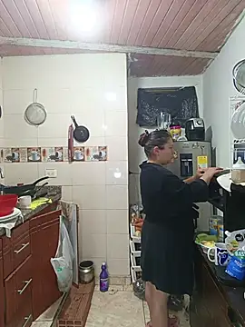 Snapshot of ZuriandAlex chatting on 02/14/26, 02:01 ZuriandAlex online show from 02/14/26, 02:01