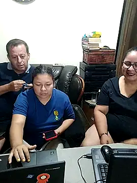 Snapshot of ZuriandAlex chatting on 03/13/25, 09:32 ZuriandAlex online show from 03/13/25, 09:32
