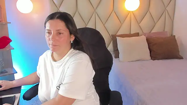 angelswets online show from 04/12/26, 01:47