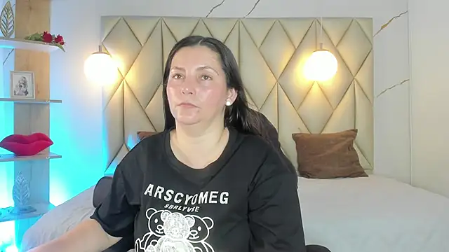 Snapshot of angelswets chatting on 06/14/26, 01:12 angelswets online show from 06/14/26, 01:12