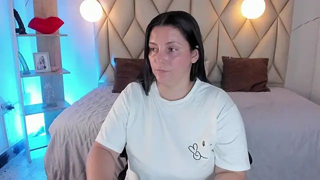 Snapshot of angelswets chatting on 07/04/26, 02:32 angelswets online show from 07/04/26, 02:32