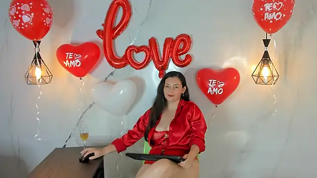 Snapshot of angelswets chatting on 02/14/25, 06:08 angelswets online show from 02/14/25, 06:08