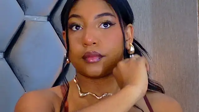Snapshot of VanessaGlenn chatting on 06/18/26, 12:21 VanessaGlenn online show from 06/18/26, 12:21