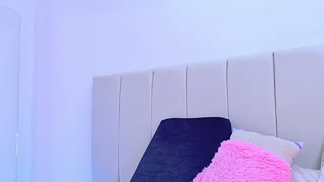VanessaGlenn online show from 04/29/26, 10:05