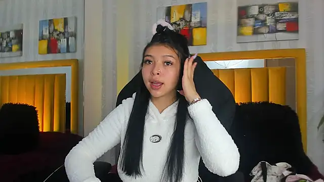 pettit courtny online show from 11/29/25, 08:53