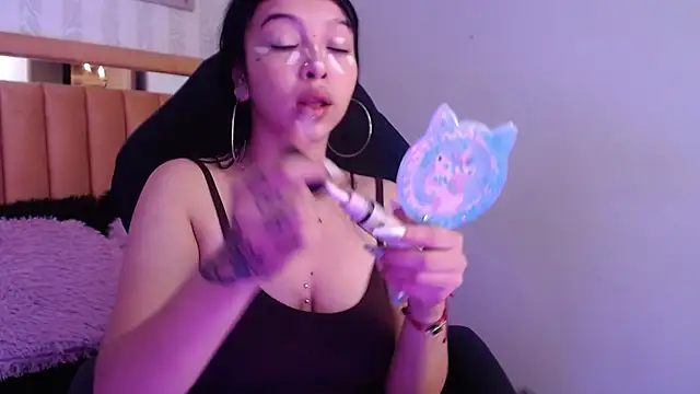 Snapshot of pettit_courtny chatting on 10/30/25, 08:06 pettit courtny online show from 10/30/25, 08:06