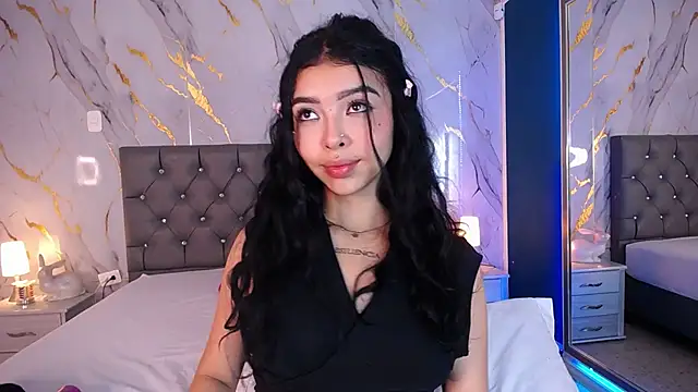 Snapshot of pettit_courtny chatting on 03/12/25, 01:58 pettit courtny online show from 03/12/25, 01:58