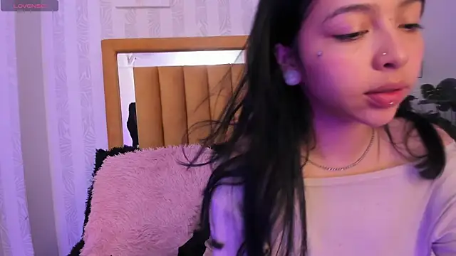 Snapshot of pettit_courtny chatting on 10/11/25, 09:05 pettit courtny online show from 10/11/25, 09:05