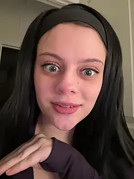 Snapshot of Sashabbay chatting on 02/21/26, 04:25 Sashabbay online show from 02/21/26, 04:25