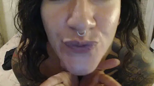 Snapshot of MissRebeka chatting on 03/22/25, 08:18 MissRebeka online show from 03/22/25, 08:18
