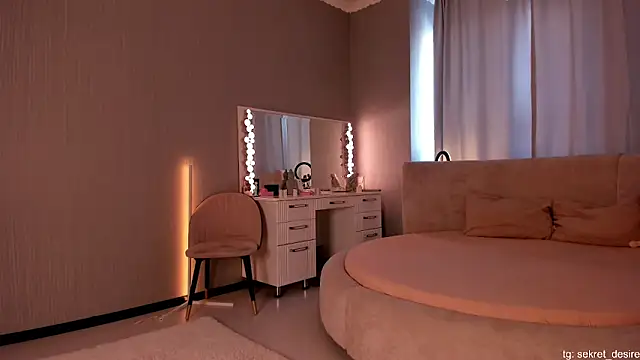 sincere shyness online show from 03/10/26, 12:31