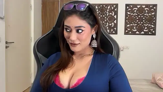 GoddessAnna online show from 11/20/25, 05:57