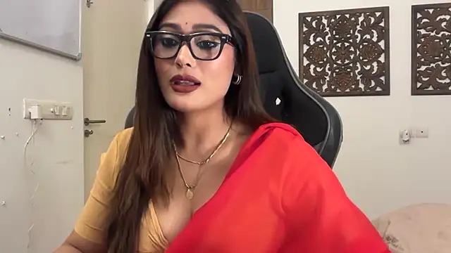 GoddessAnna online show from 11/18/25, 06:00