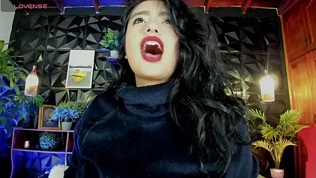 Snapshot of karla_999 chatting on 10/13/25, 03:30 karla 999 online show from 10/13/25, 03:30