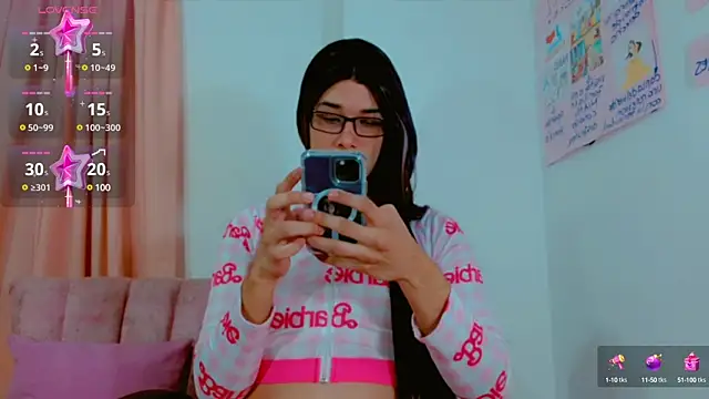 Snapshot of bimbocurvysex chatting on 02/08/25, 11:24 bimbocurvysex online show from 02/08/25, 11:24