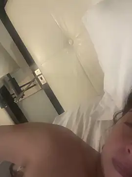 jessicag182 online show from 10/26/25, 09:42