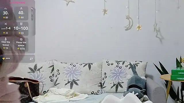 fanfan-FF online show from 10/27/25, 01:23