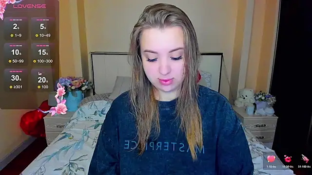 AlexissM online show from 10/31/25, 03:08