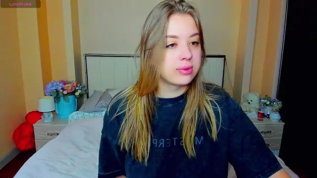 AlexissM online show from 11/09/25, 04:49