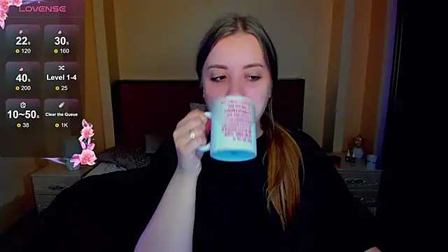 AlexissM online show from 06/19/26, 03:07