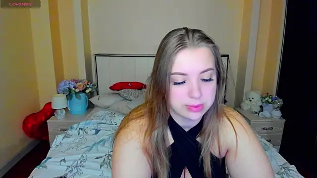 AlexissM online show from 10/30/25, 03:20