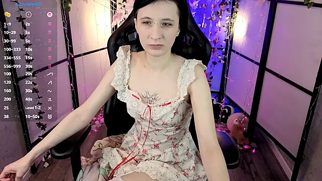 TaylorLunar online show from 02/27/26, 01:44